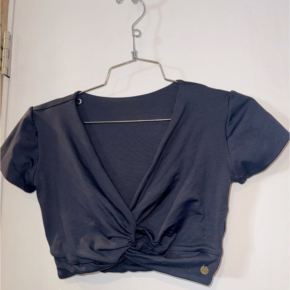 Mike Yoga Wear black Fallon Crop twist front -size M